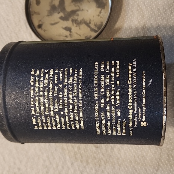 Vintage Hershey Kisses Tin Can - Picture 8 of 9